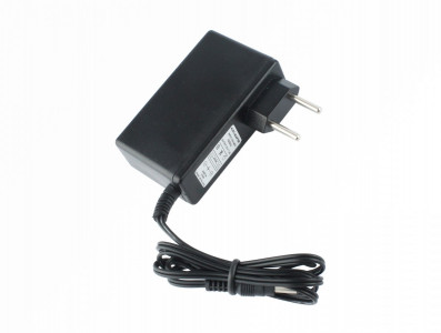Fonte de Alimenta&ccedil;&atilde;o Chaveada 15VDC 3A Plug P4 - Imagem 1