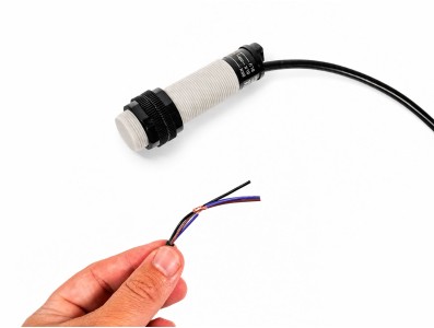 Sensor Capacitivo de Proximidade 0 a 8mm PNP NA Corpo PA6 - CR18-8DP - Imagem 3