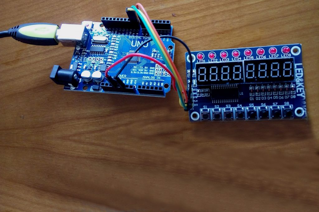 Projeto Módulo Display 7 Segmentos TM1638 com Sensor de Temperatura DS18B20