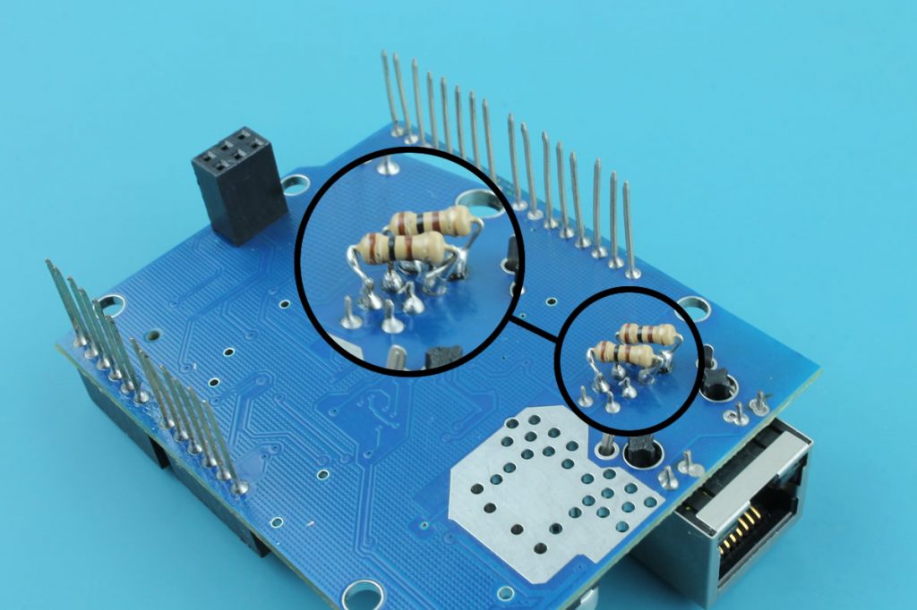 Resistores de 100 Ohms instalados para resolver o problema de Resistência