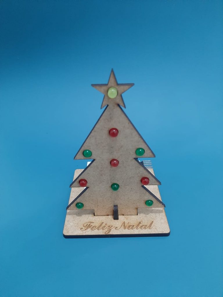 Árvore de Natal DIY Completa em MDF Cru