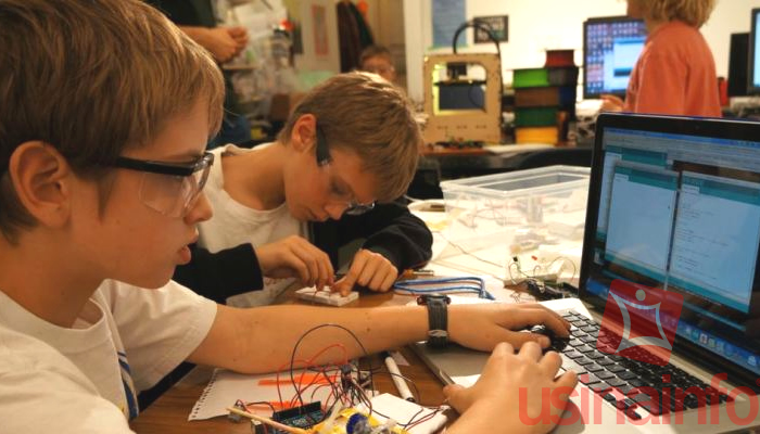 Aula de Robótica Educacional em Escolas